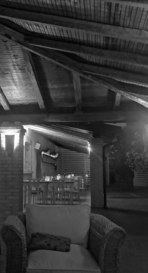 Country-House Pecora Nera Hostal Mosciano SantʼAngelo Exterior foto