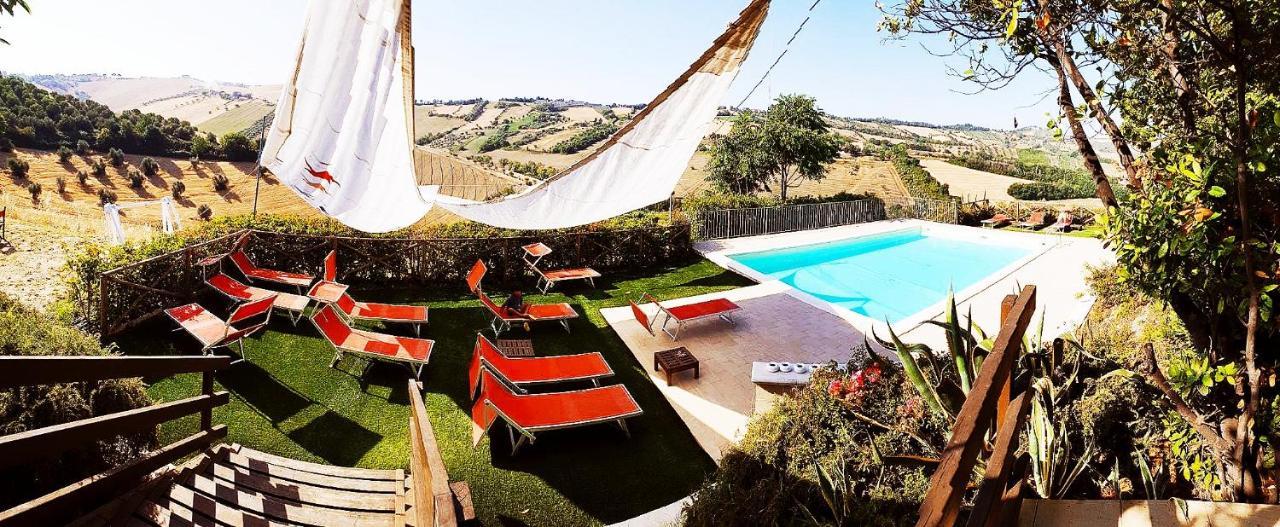 Country-House Pecora Nera Hostal Mosciano SantʼAngelo Exterior foto