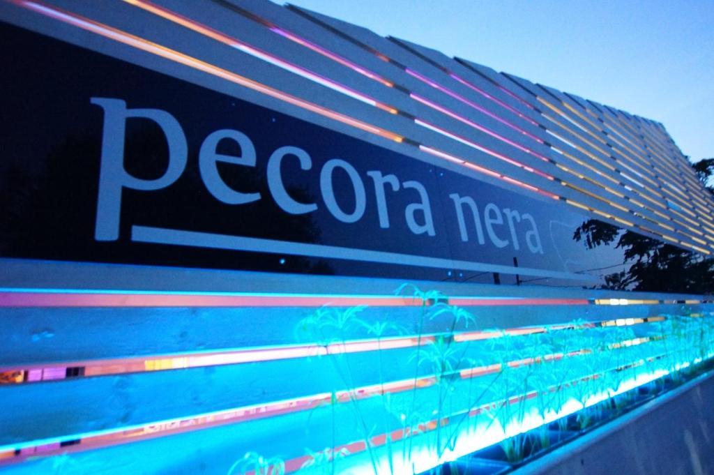 Country-House Pecora Nera Hostal Mosciano SantʼAngelo Exterior foto